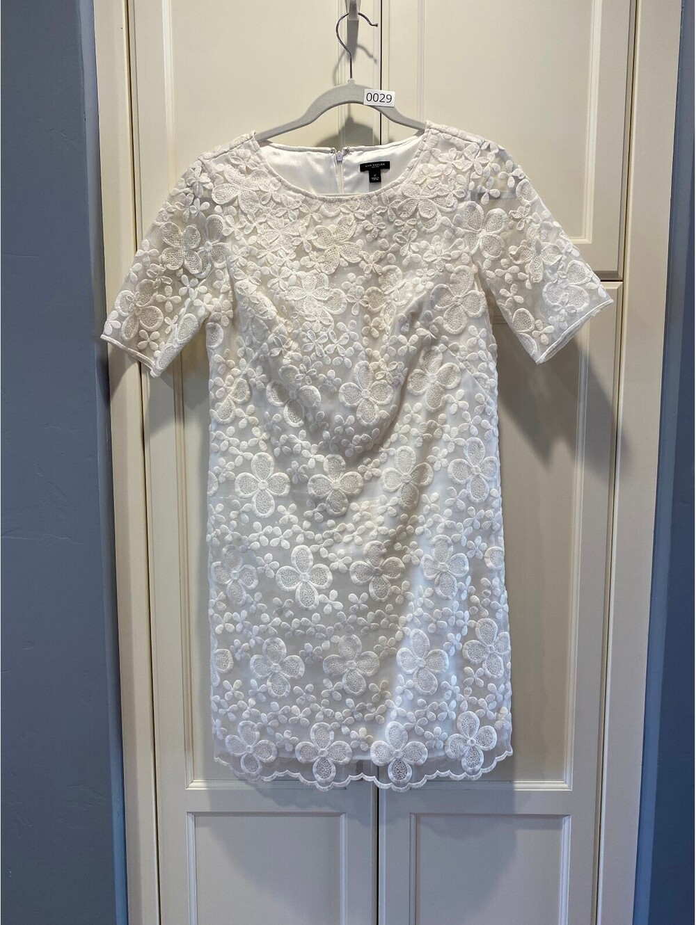 Ann Taylor, White Floral Lace Short Sleeve Dress, Size 2